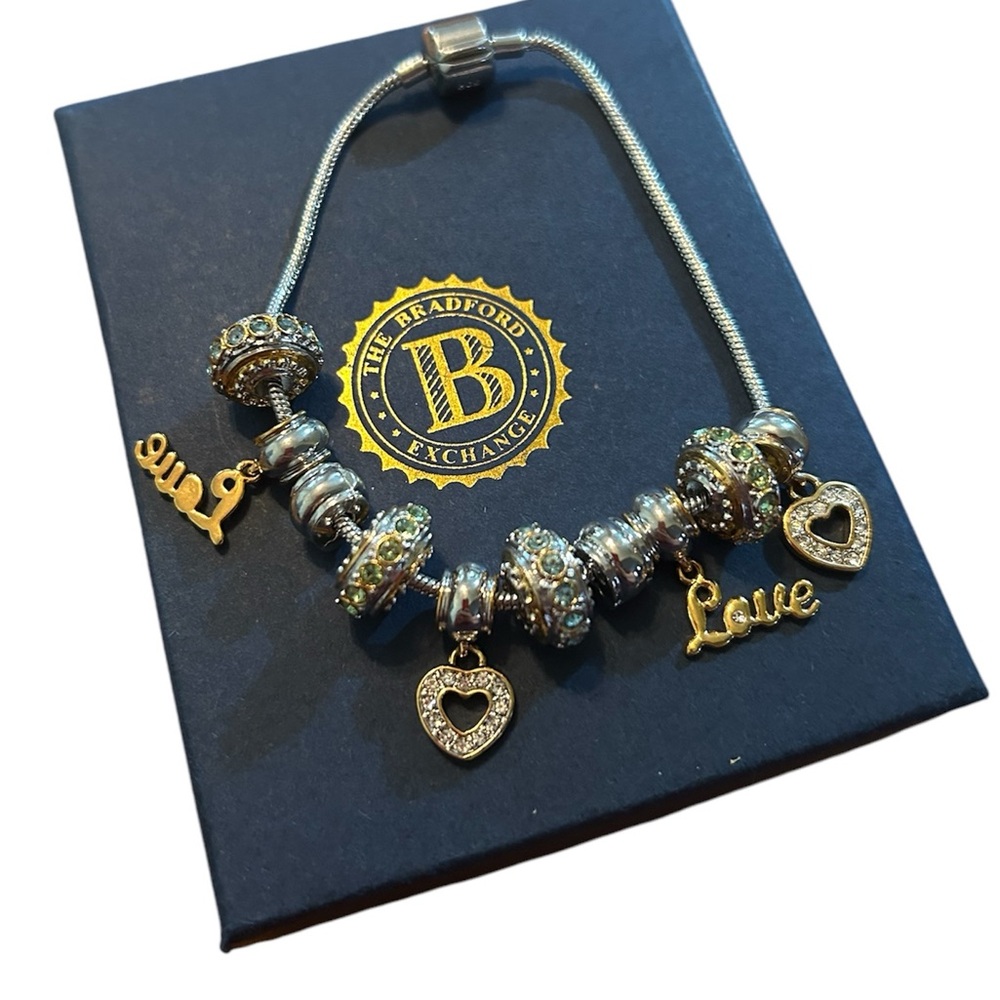 New in box The Bradford Exchange Touching Hearts Charm Bracelet